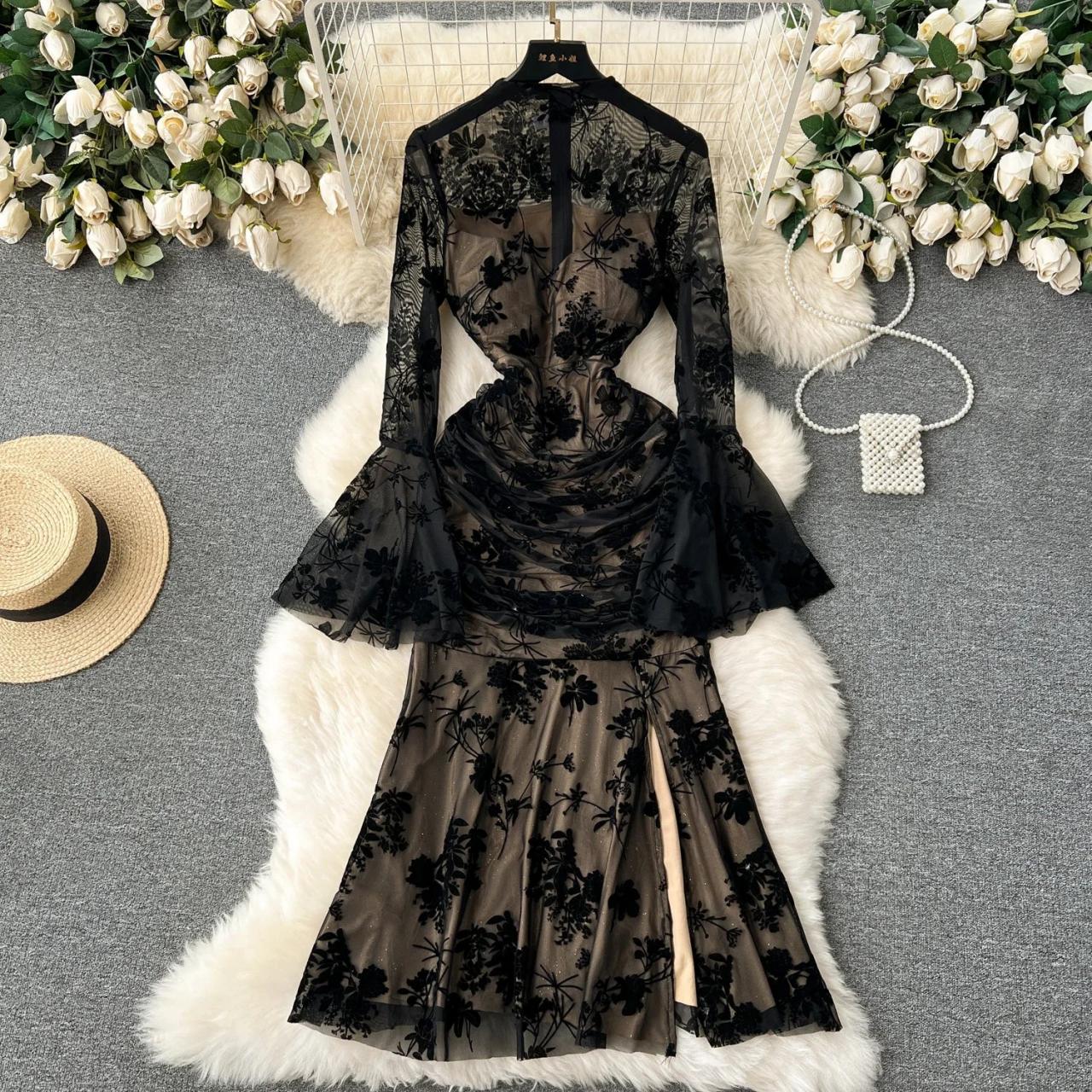 green emerald velvet dress Black Rhyme Embroidered Tulle Strapless Evening Dress main image 0